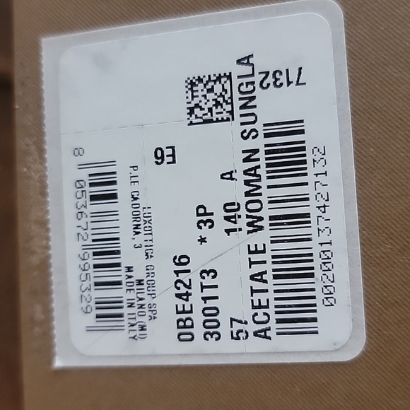 Burberry sunglasses nwt firm! - Picture 7 of 9